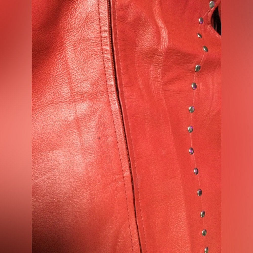 Vintage Leather Gallery Red Fringe studded top. 2X - Picture 10 of 11